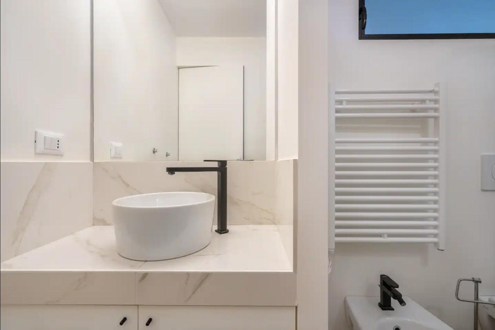Modern Loft In Porta Venezia - Hosted By Sweetstay Milano Ngoại thất bức ảnh